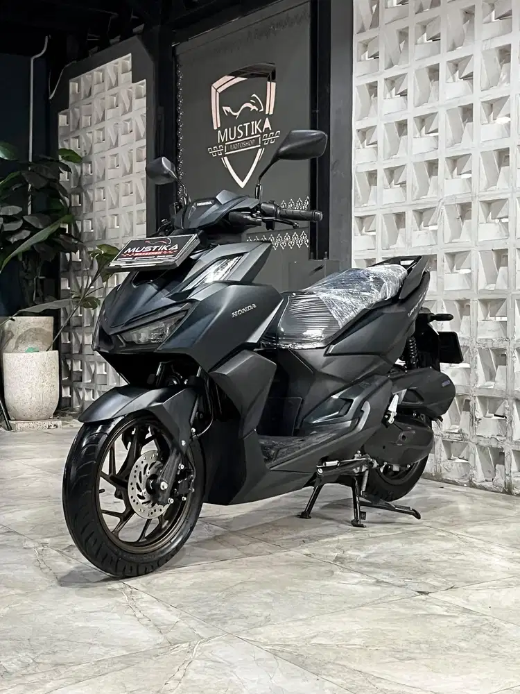 Istimewa ODO 9RB!!Honda 160 CBS th 2025 - Ayu Mustika