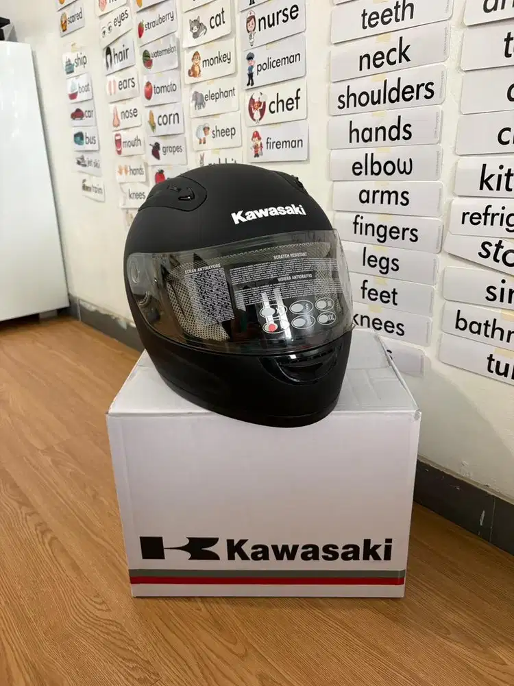 Dijual murah helm original kawasaki zx25rr baru gress