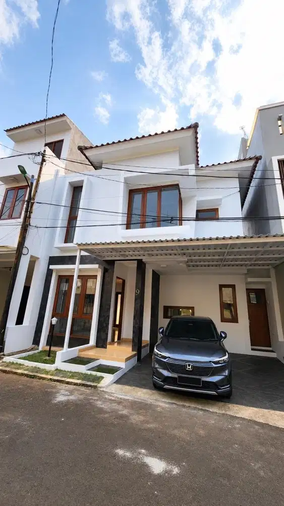 Dijual Rumah Strategis Di Cilandak Barat Jaksel