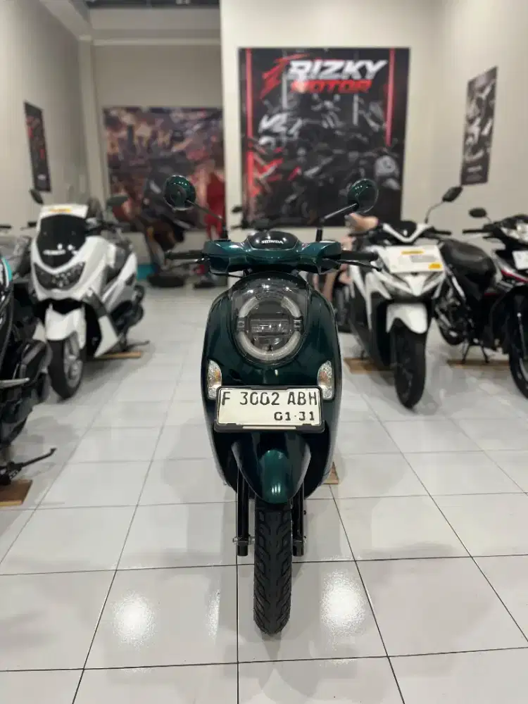 SCOOPY STYLISH [ 2026 ]