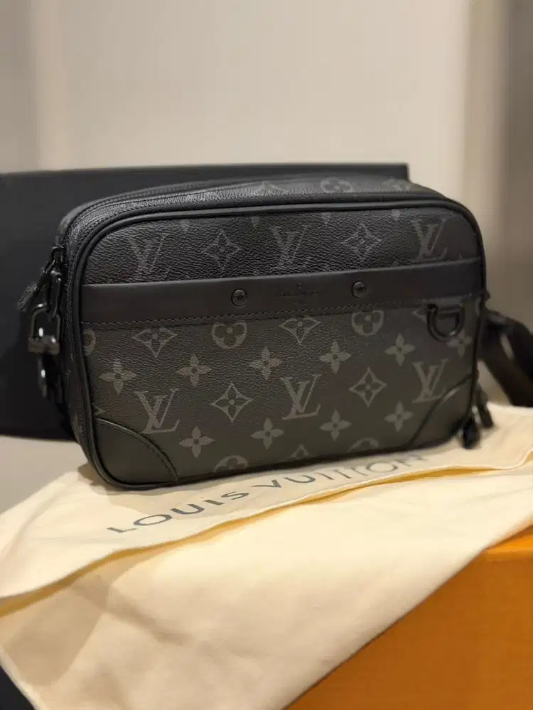 LV Alpha Messenger Crossbody
