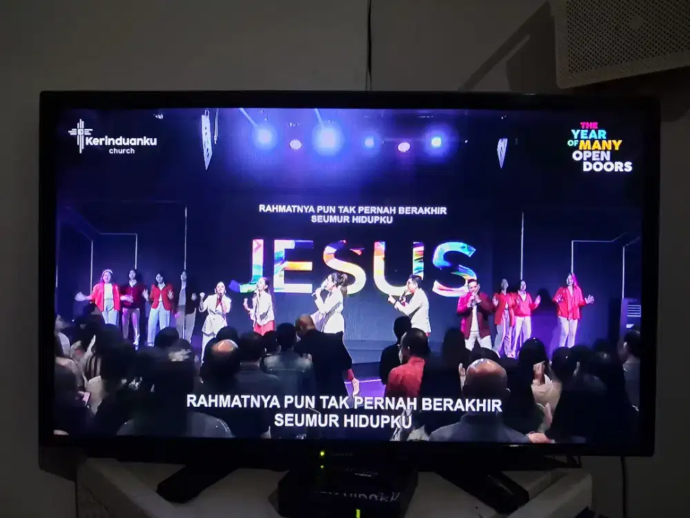 TV Sharp Led 24 inci