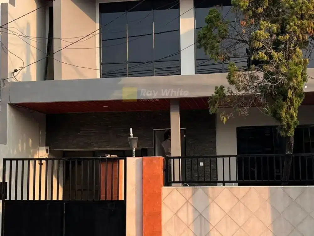 Rumah 2 Lantai Dekat Kampus UNTAG dan UNITOMO Surabaya