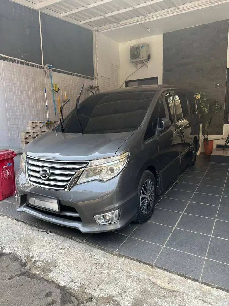 Nissan Serena 2.0 Highway Star Bensin (2015)