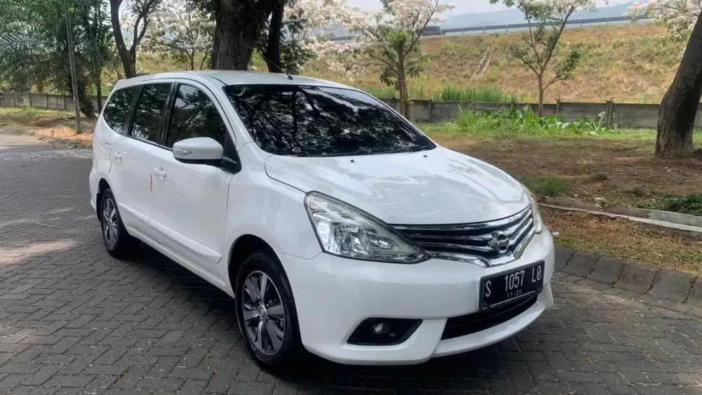 Grand Livina XV Matic 2016 (Facelift) Istimewa