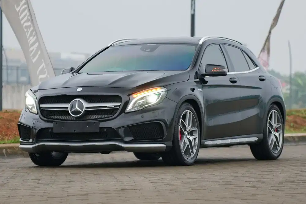 Mercedes Benz GLA45 AMG Panoramic 4Matic 2016 GLB GLC X1 X3 X5 CRV GLA