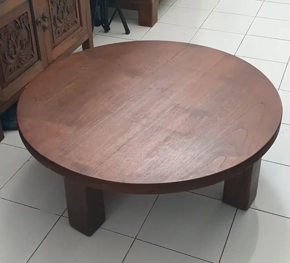 Meja Jati Bulat
