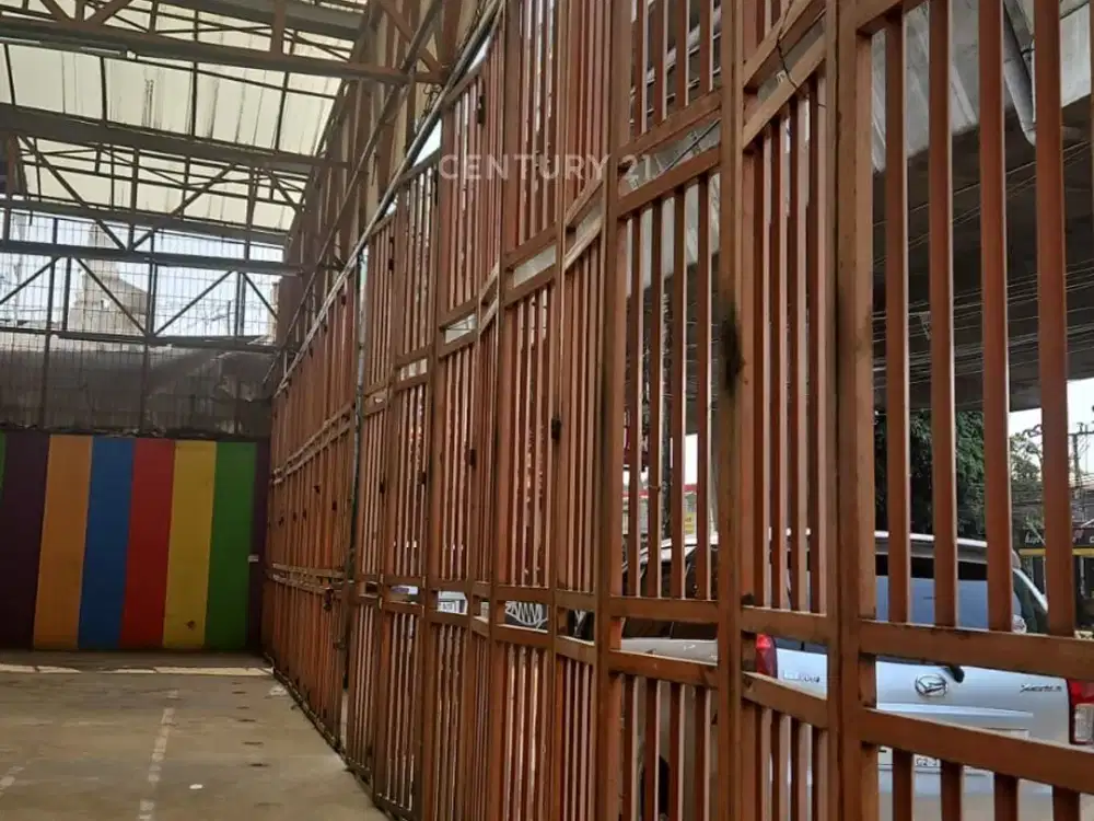 Bangunan Dan Gudang Strategis Di Ciledug Raya Jakarta Selatan