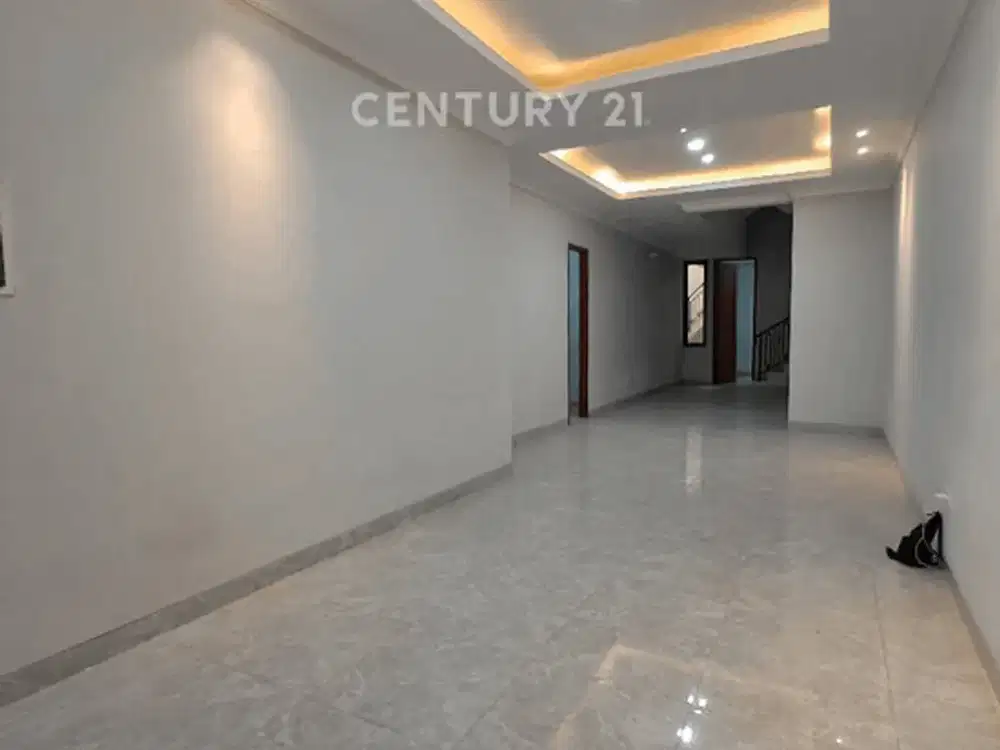 Rumah 3 Lantai Brand New Dan Nyaman Di Pulomas Utara S9999