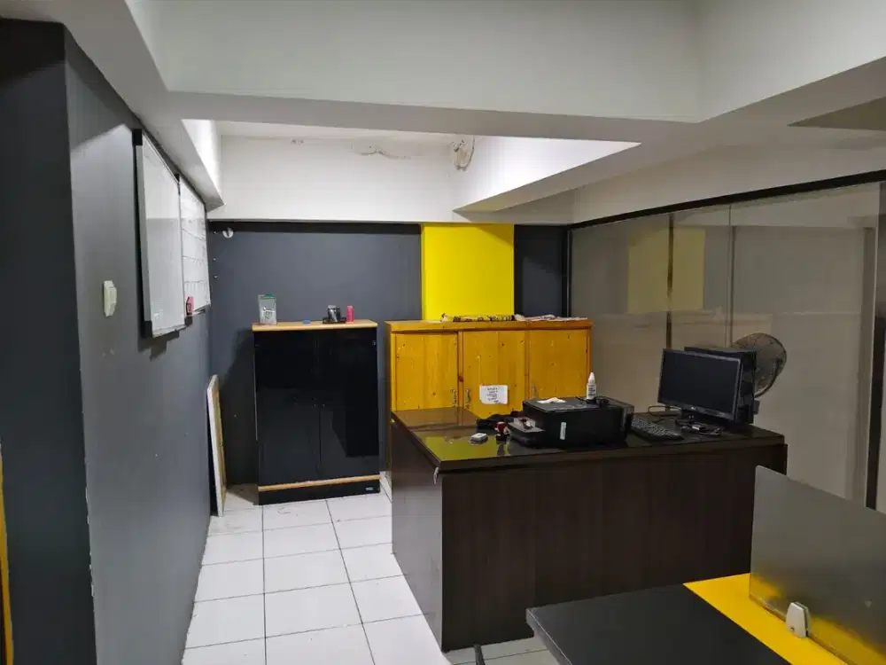 DIJUAL GEDUNG 3½ LANTAI  Kembangan Jakarta Barat