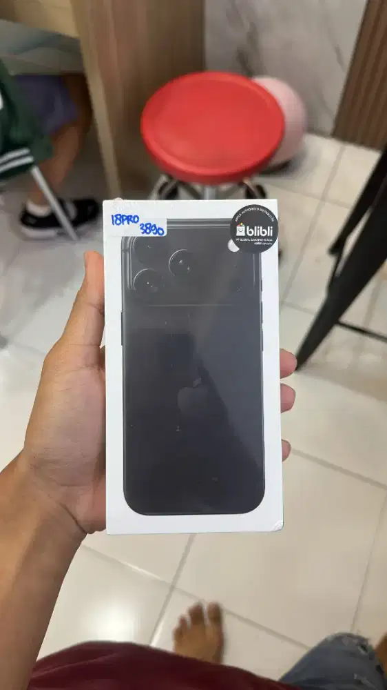 iphone 18 pro 256GB black resmi blibli new