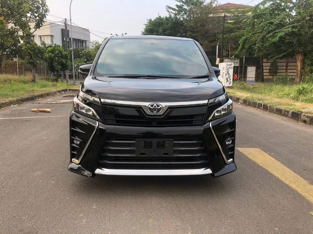 Toyota Voxy 2021