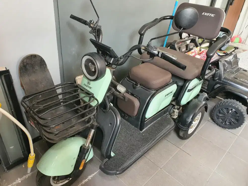 Sepeda listrik roda 3 exotic sierra hijau
