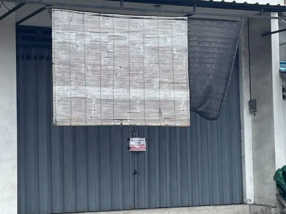 Ruko Toko ukuran minimalis di jalan utama Mambal dekat dengan pasar