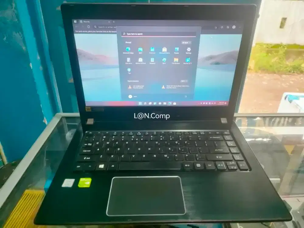 Acer i7 gen7 ram 8 SSD Nvidia