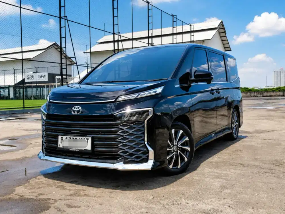 TOYOTA VOXY 2.0 TSS 2023 PAKAI 2024