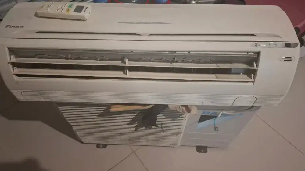 JUAL AC DAIKIN SECOND 1/2 PK, FREON AMAN, COD KALIDERES CITRA