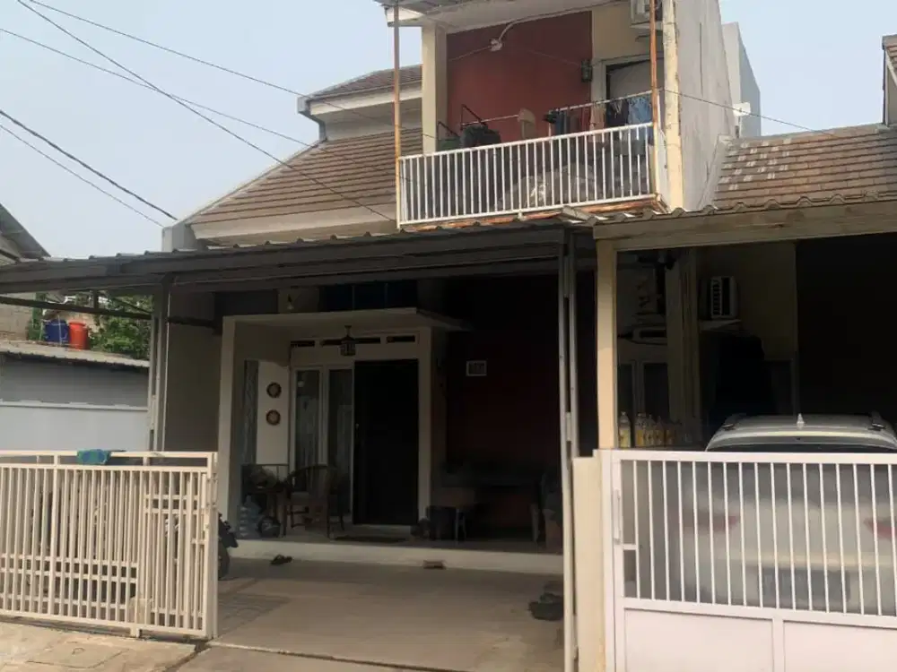 Rumah Hook, Hadap Timur, Semi-Furnished dengan Harga Menarik!