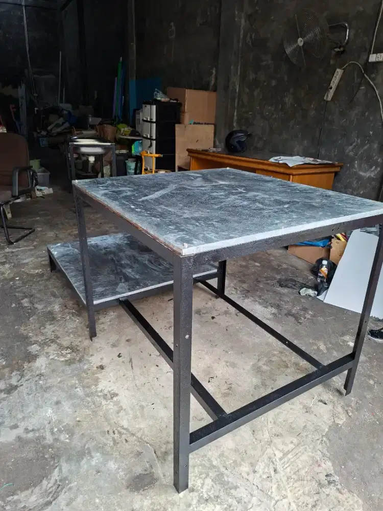 Meja kerja serbaguna / Meja masak ukuran ( P200cm x L90cm x T 85 cm)