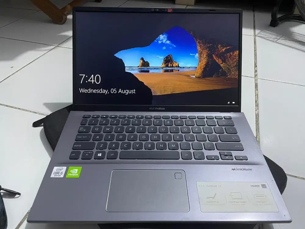 Laptop Asus Vivobook intel core i5 1040U