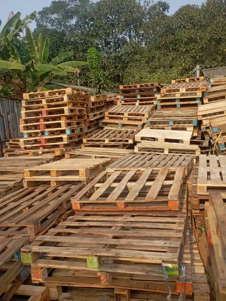 Dijual Pallet Kayu Bekas Pabrik Yakult Di Sukabumi