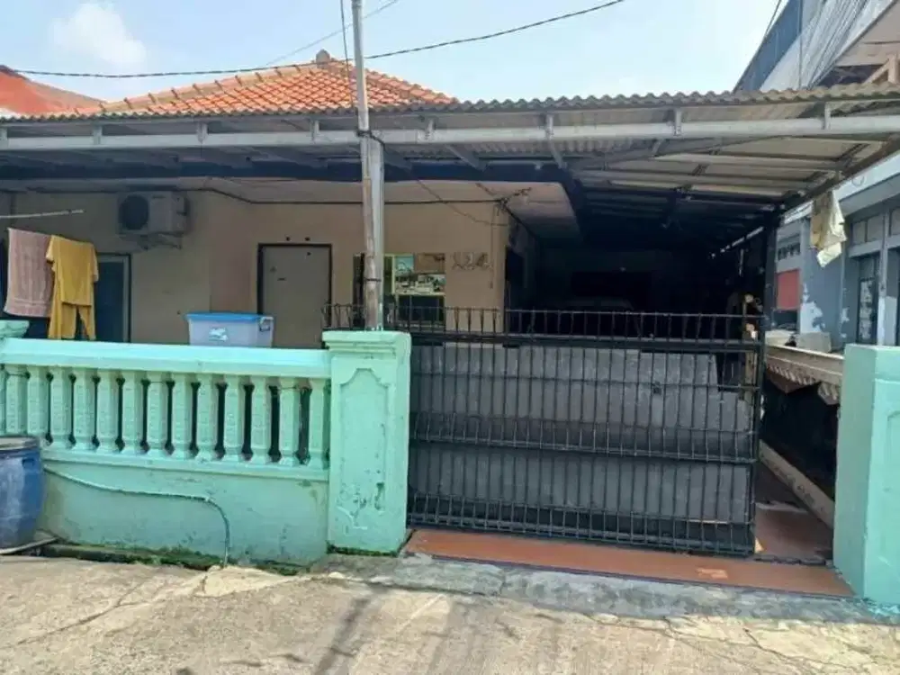 DIJUAL RUMAH LUAS DAN STRATEGIS DI PERUMNAS 1 BEKASI BARAT