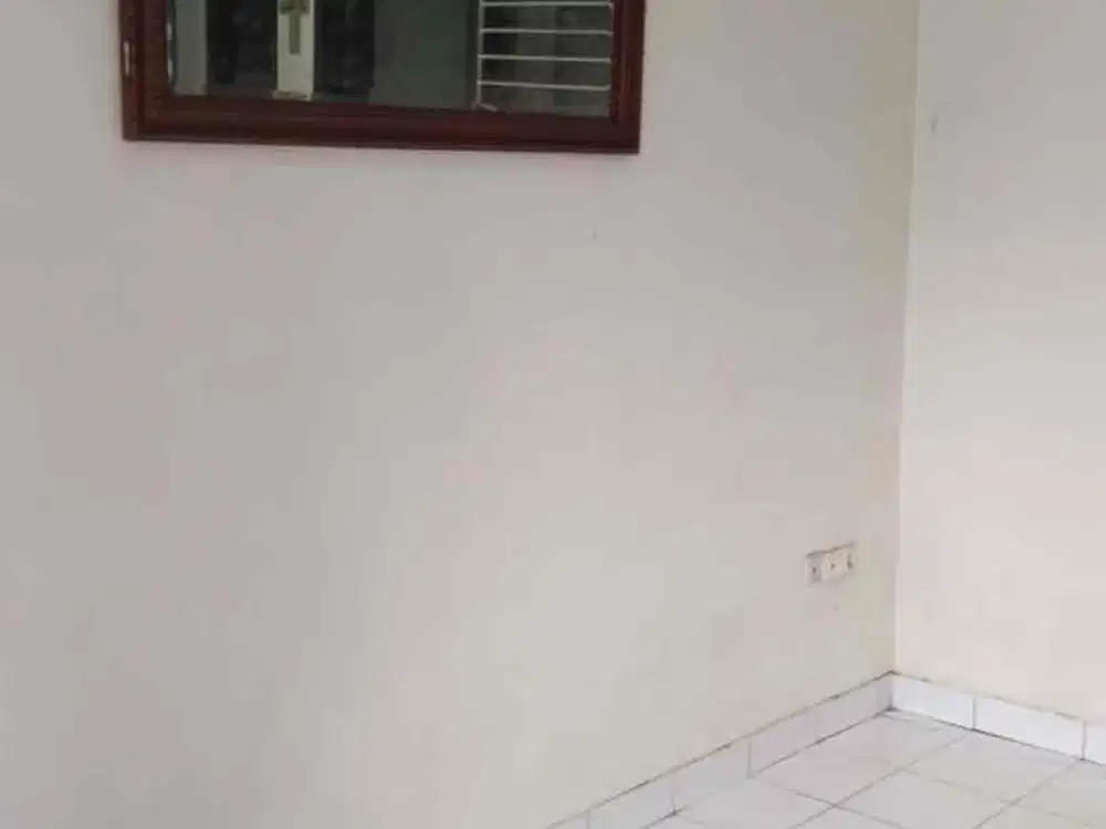 Dijual cepat rumah di Legenda Wisata