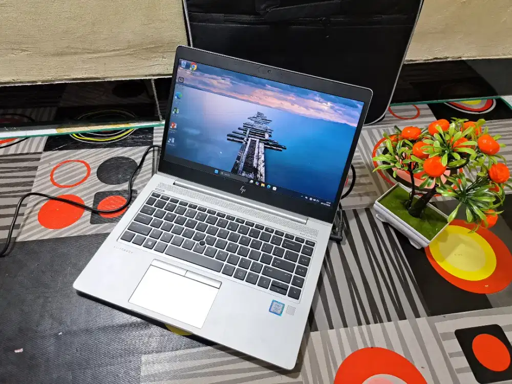 Laptop terbaru core i5 gen 8 ram 8 ssd 128 gb slim muluss