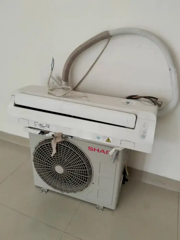 Ac Sharp 1 PK masih bagus, di jual karna mau pindah bisa nego