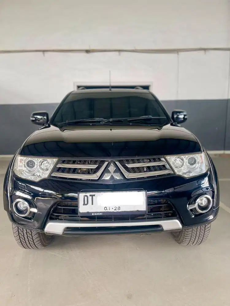 PAJERO SPORT 2014 - HITAM