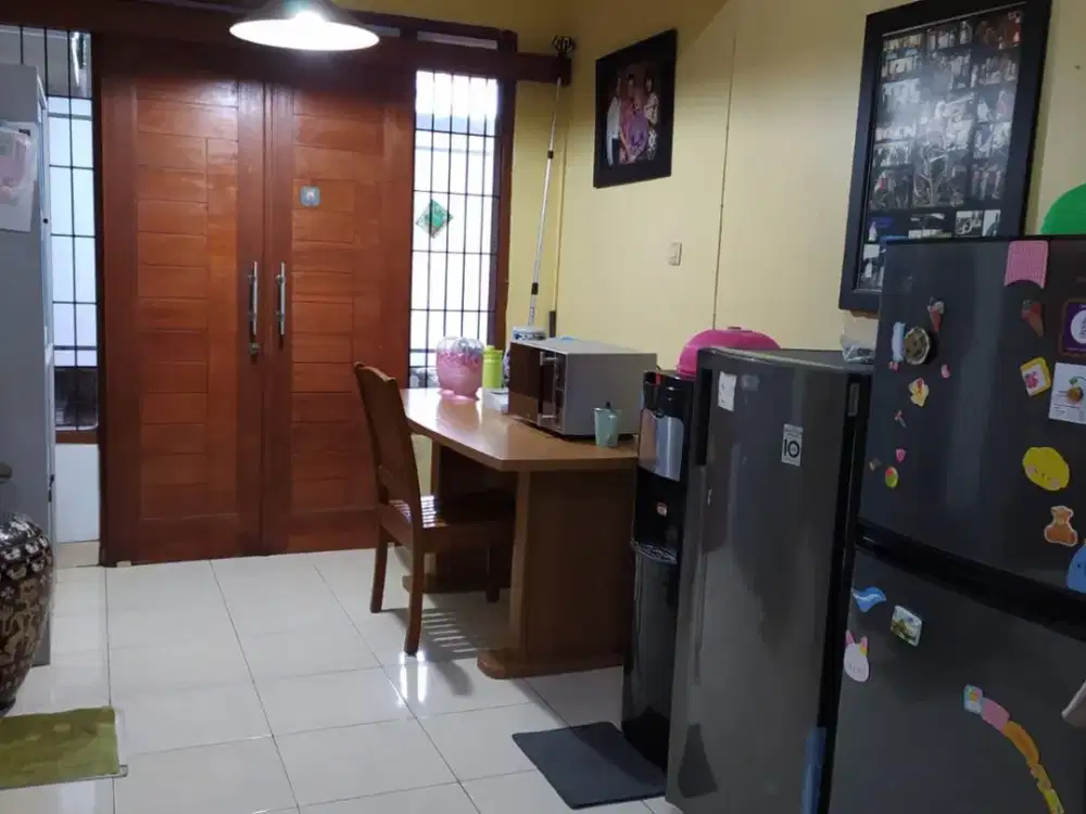 DIJUAL RUMAH DI KOMPLEK SETRADAGO ANTAPANI BANDUNG KEAMANAN 24JAM STRATEGIS