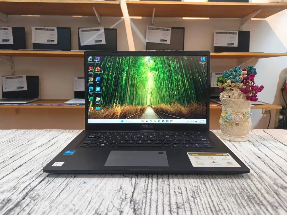Laptop ASUS VIVOBOOK A1400EA Intel Pentium Gold 7505 Ram 8GB