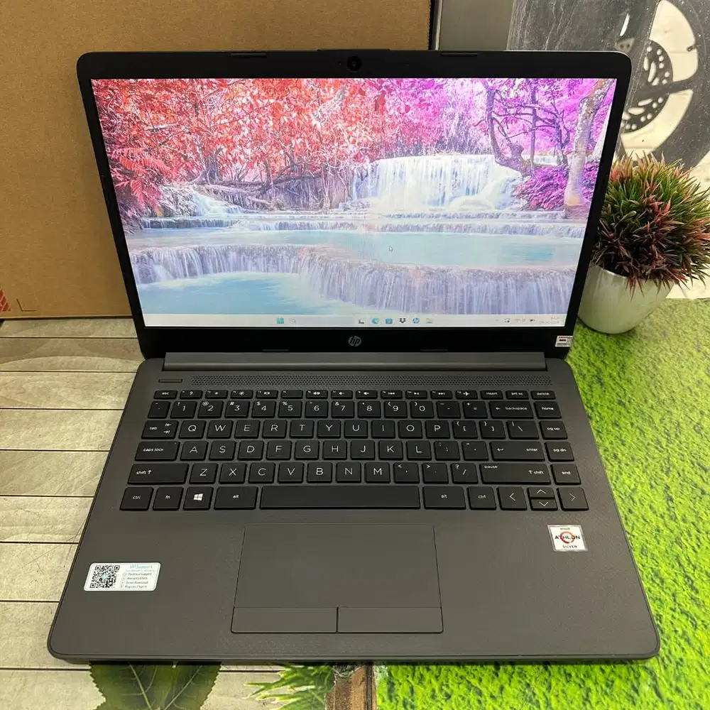 New Laptop HP 245 G8 Athlon Silver 3050 12GB 512GB 14 FHD Windows 11