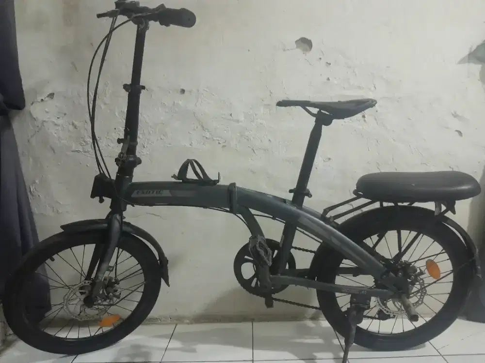 Sepeda lipat EXOTIC 2026 AR ban 20