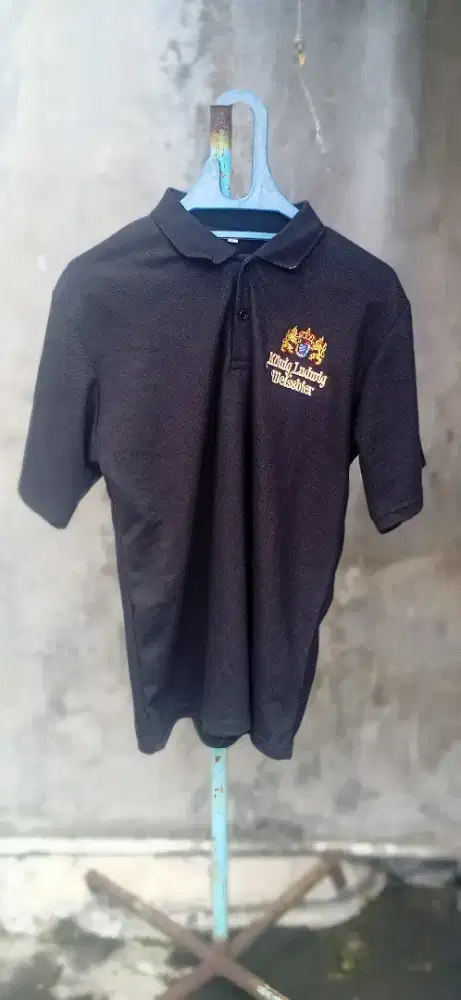 Dijual Baju Kaos Tshirt Polo Vintage König Ludwig Weissbier Hitam XL