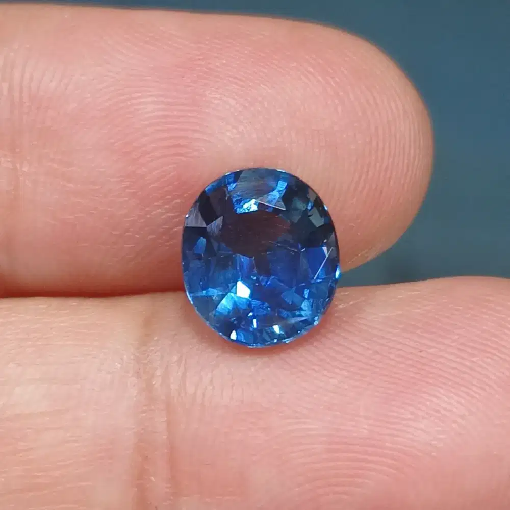 Natural Blue Sapphire 3.24 crt