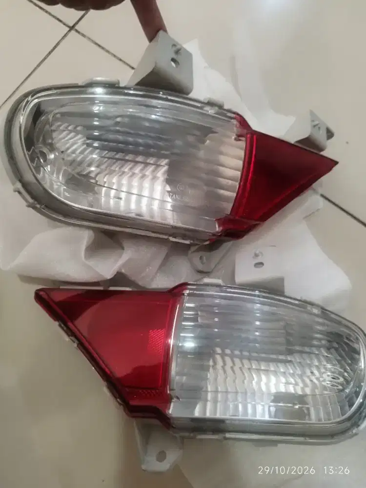 LAMPU REFLEKTOR BELAKANG PAJERO DAKAR 2009-2015