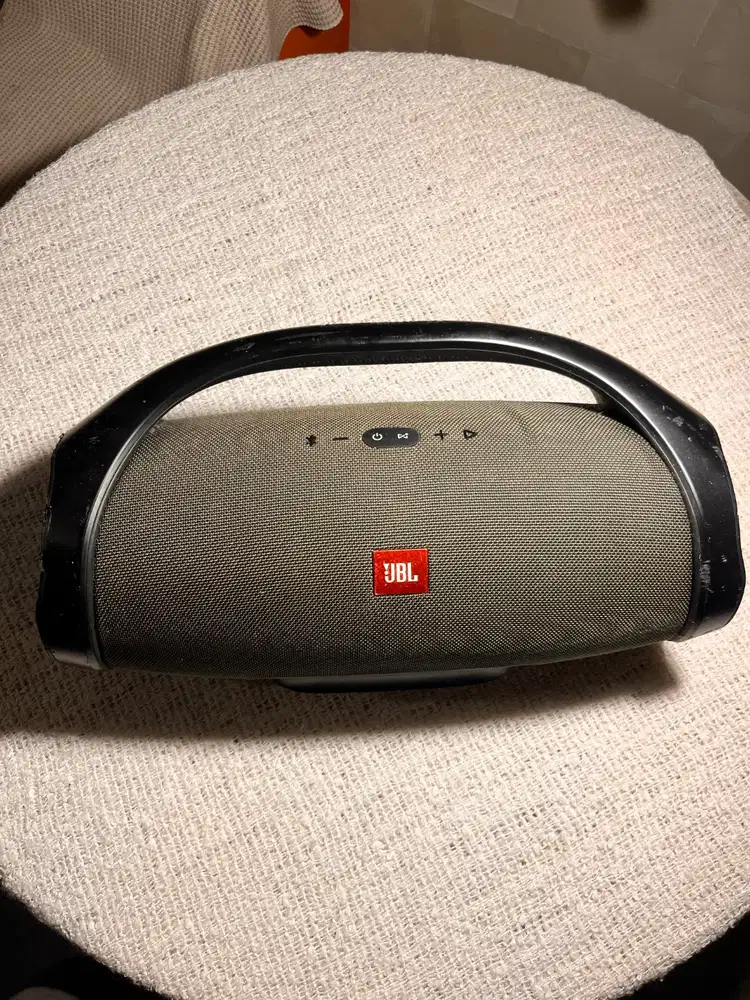 JBL jamboox speaker