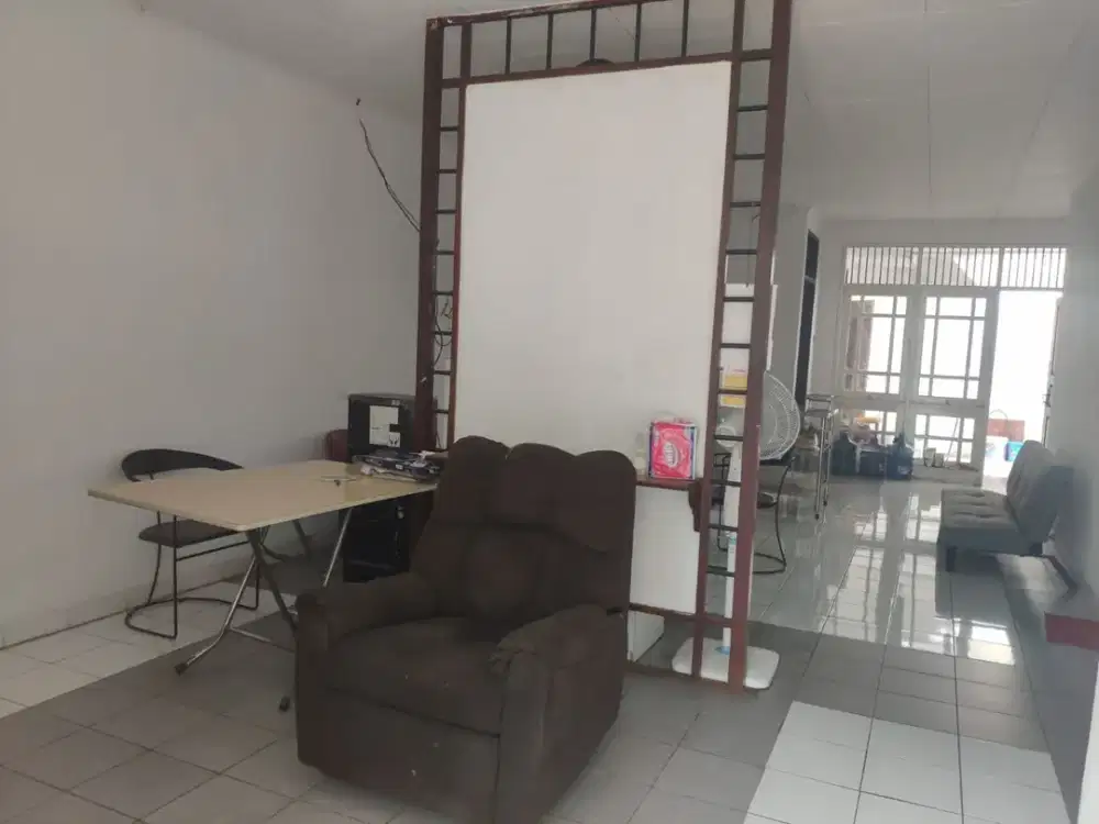 Dijual Rumah Semanan, LT 168m², 1 Lantai, 4 KT, SHM, Bebas Banjir, Rp 2.9 M Nego Tipis