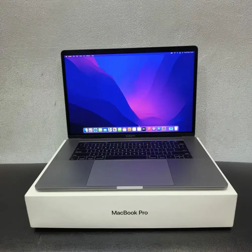 Macbook Pro Touchbar 15 inch 2016 Core i7 - 2,7GHz RAM 16GB SSD 512GB