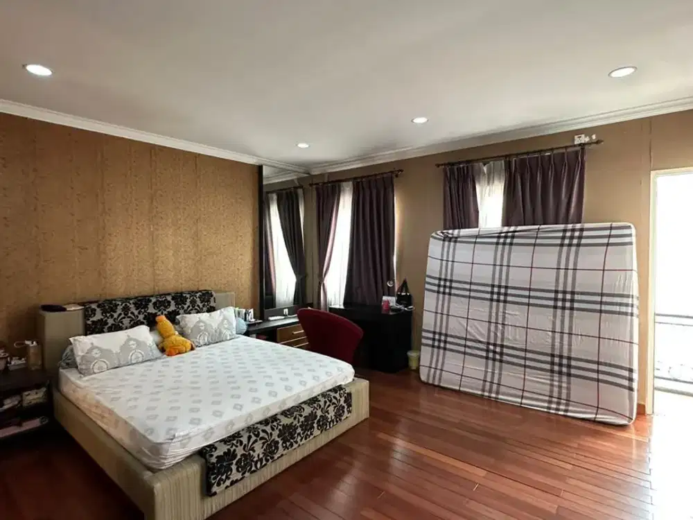 Rumah Full Furnished Cluster Garnet Gading Serpong, Tangerang