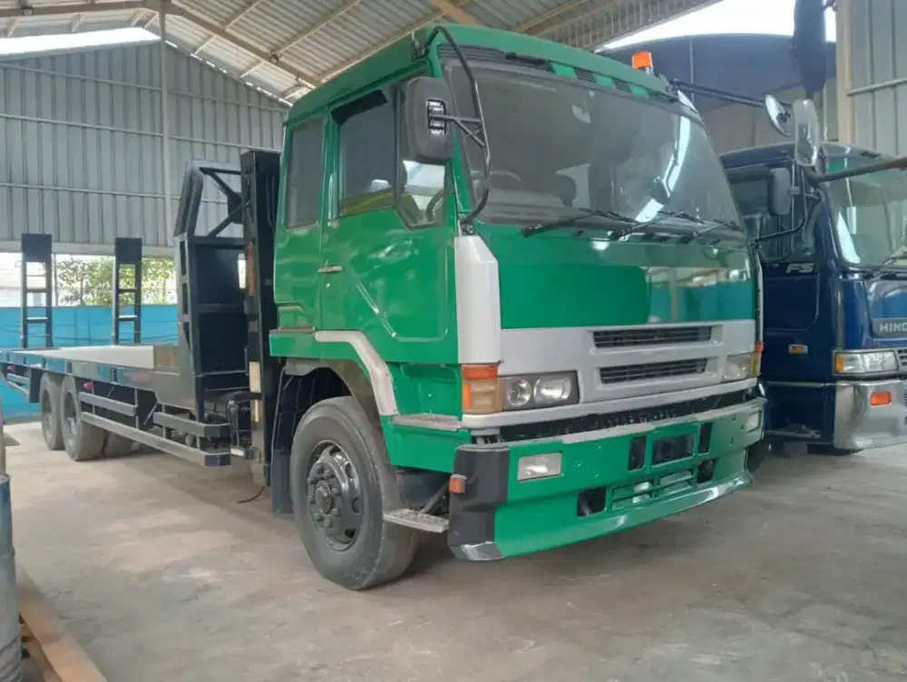 TRUCK SELF LOADER 10 CILINDER V10 MITSUBISHI SUPER GREAT BUILT UP
