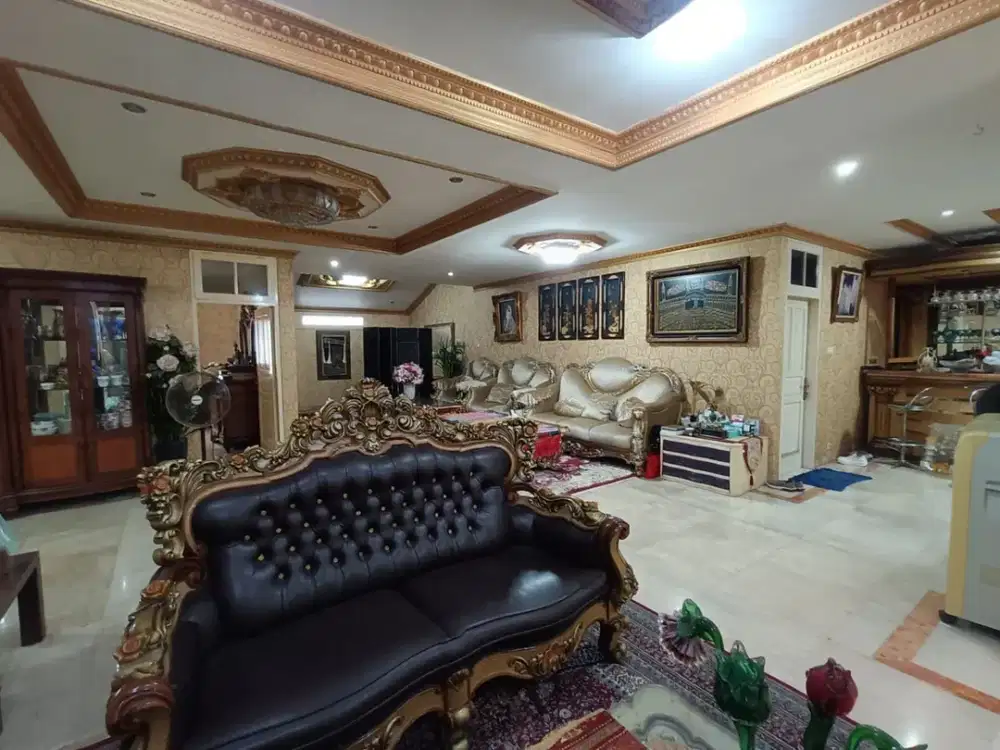 Dijual Rumah Premium Turun Harga Luas 1.450 meter di Pasar Minggu
