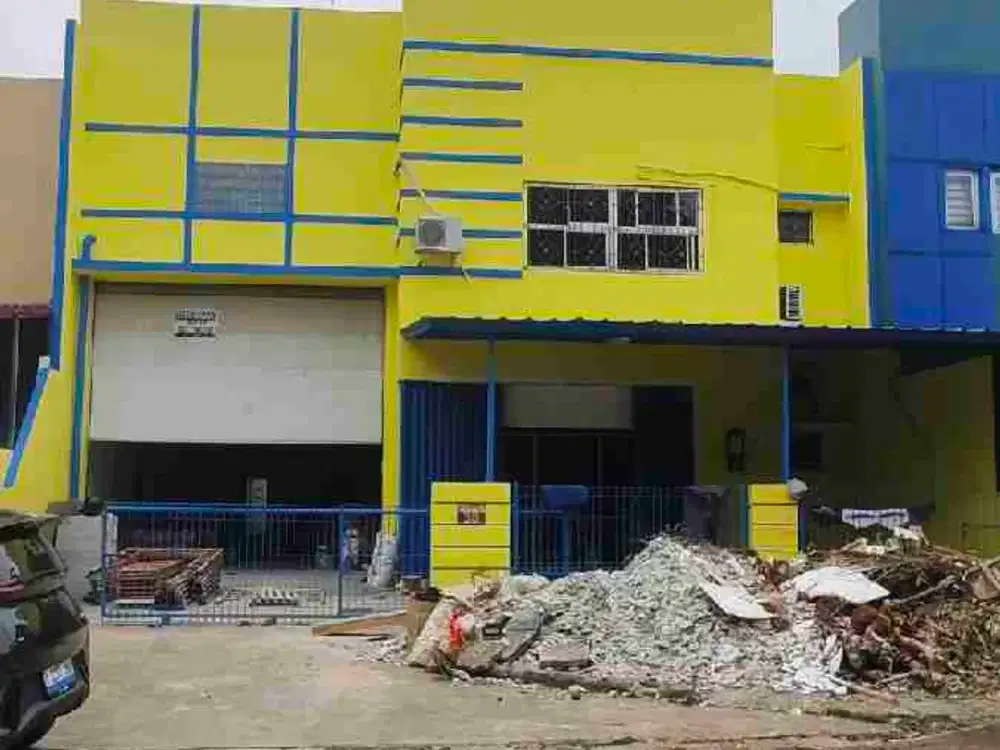 Gudang rapi siap huni berikut office 2 lantai di Taman Tekno
