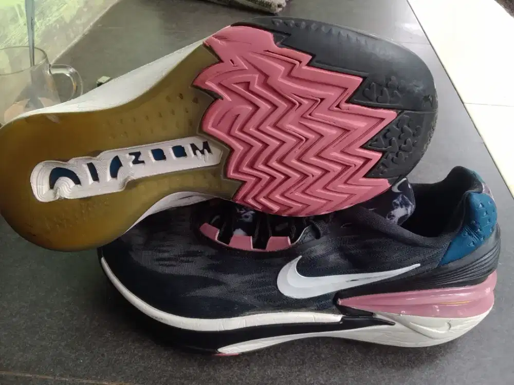 Sepatu Nike GT cuth