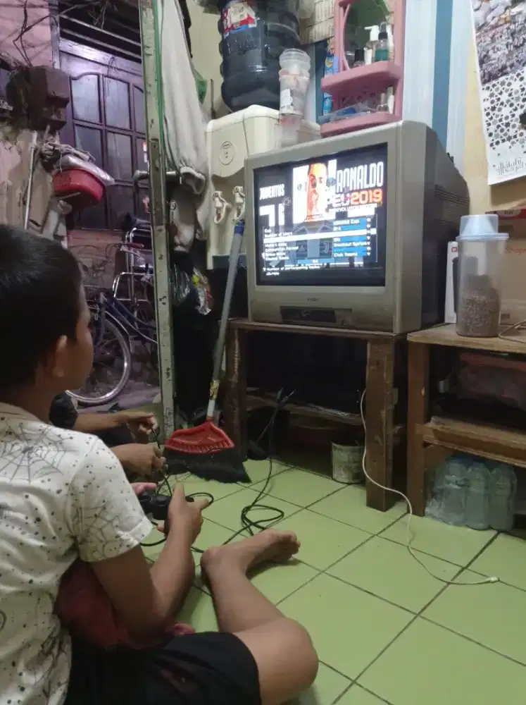 Ps 2 second sama tv tabung