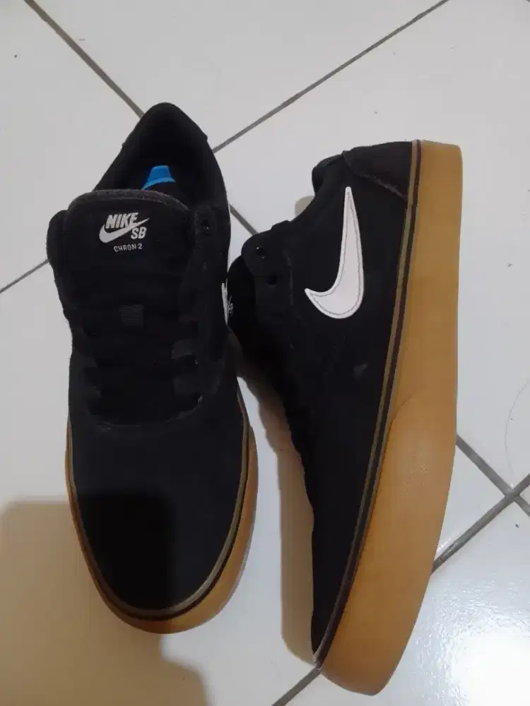 Sepatu Nike SB crond2