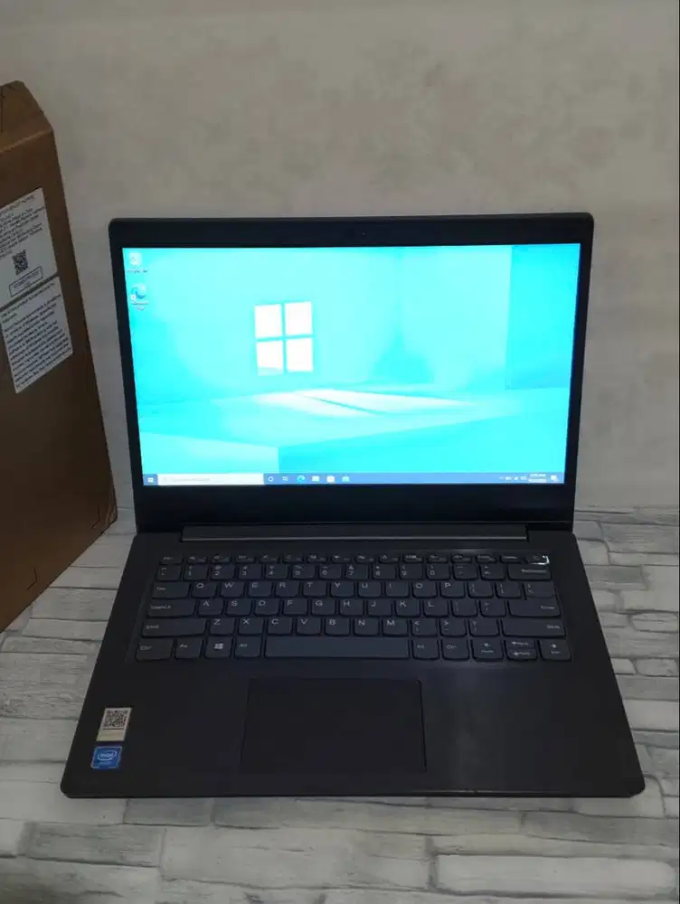 Laptop Lenovo V15 IGL Celeron N4020 Ram 4 Gb SSD 256Gb Layar 15.6 HD W