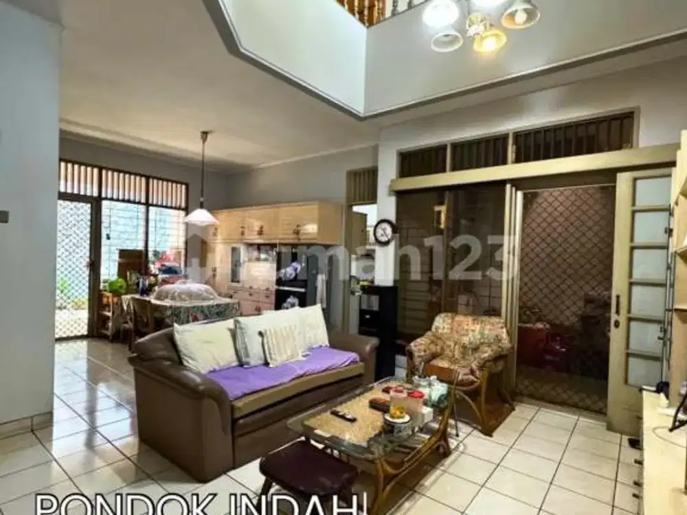 Dijual Rumah Lama Terawat di Pondok Indah, Jakarta Selatan.