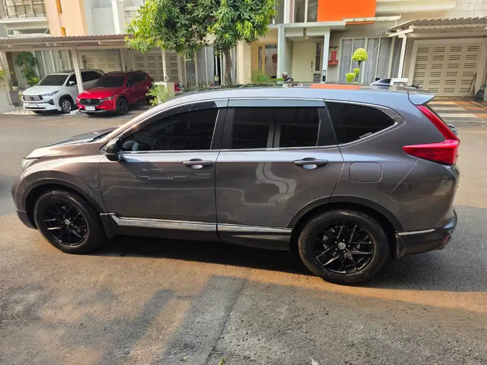 HONDA CR-V PRESTIGE TURBO 2017 – TANGAN PERTAMA, KONDISI TERAWAT!